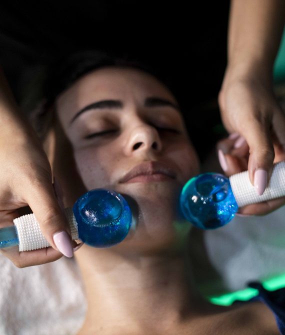 NOVITA’: Trattamento viso “deep regeneration”